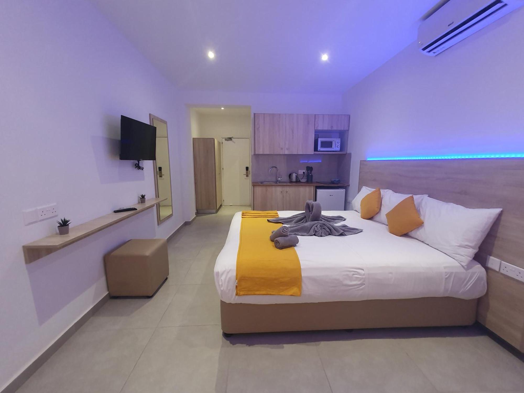 Sun Plaza Suites - Adults Only Ayia Napa Exterior foto