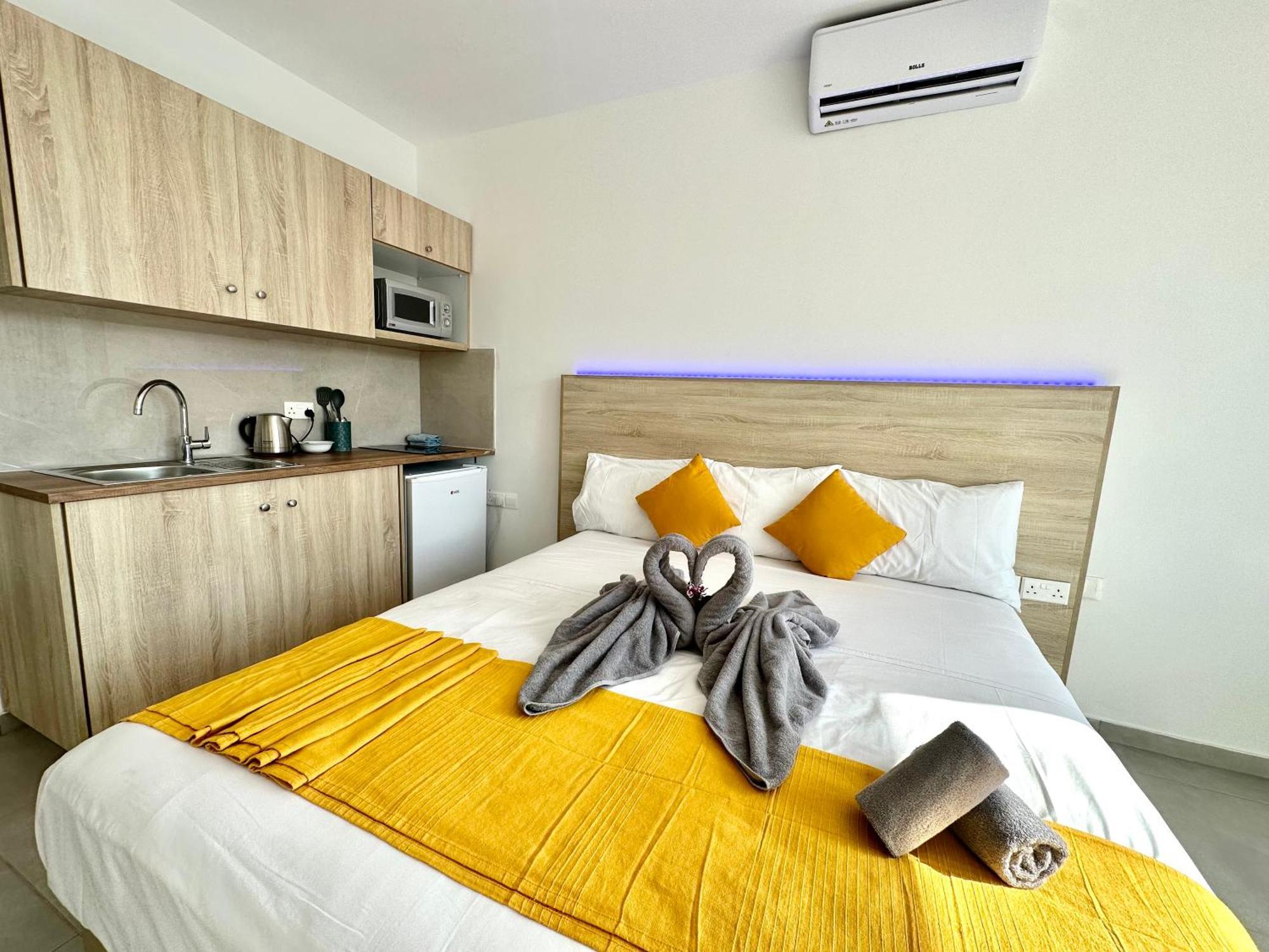 Sun Plaza Suites - Adults Only Ayia Napa Exterior foto
